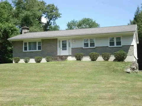 25 Relyea, Wappinger, NY 12590 photo 1