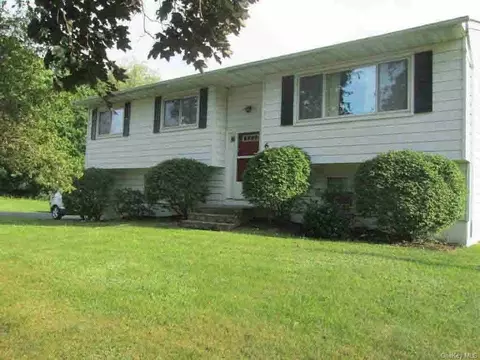 6 Macghee Rd, La Grange, NY 12603 photo 1