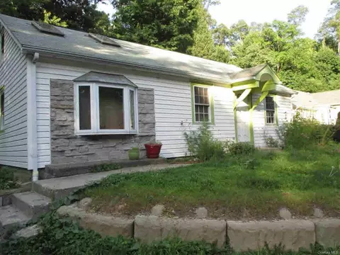 218 Baxtertown Rd, Fishkill, NY 12524 photo 1