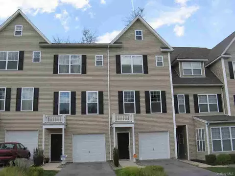 8 Erin #8, Poughkeepsie, NY 12601 photo 1