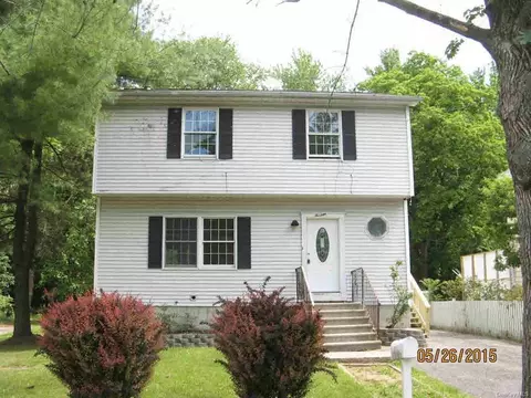13 Underhill Ave, Poughkeepsie, NY 12601 photo 1