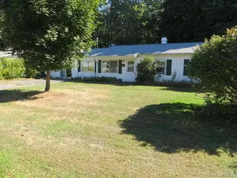 19 Cornell Ave, Red Hook, NY 12571 photo 1