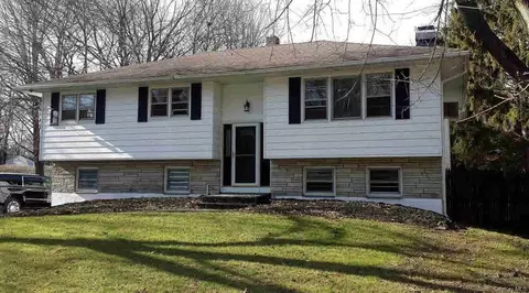 4 Albert Rd, Poughkeepsie, NY 12603 photo 1