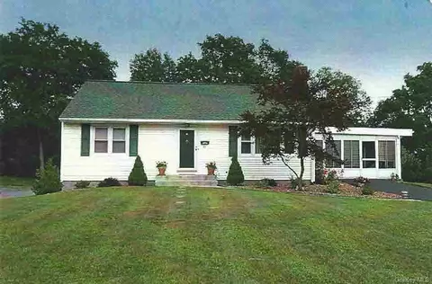 40 Seitz, Poughkeepsie, NY 12603 photo 1