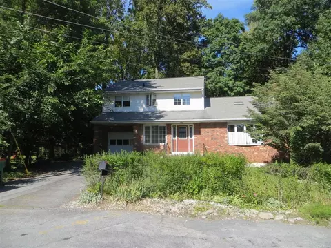 1 Raker Rd, Poughkeepsie, NY 12603 photo 1