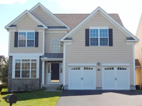 425 Vassar Pl, Fishkill, NY 12524 photo 1