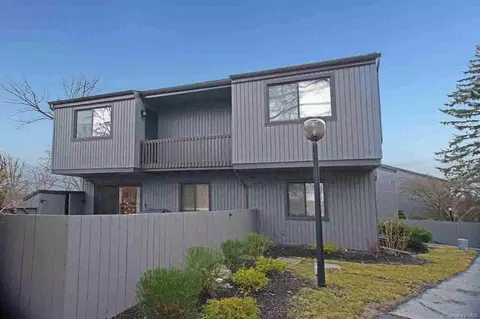 2407 Fox Ln #2407, Poughkeepsie, NY 12603 photo 1