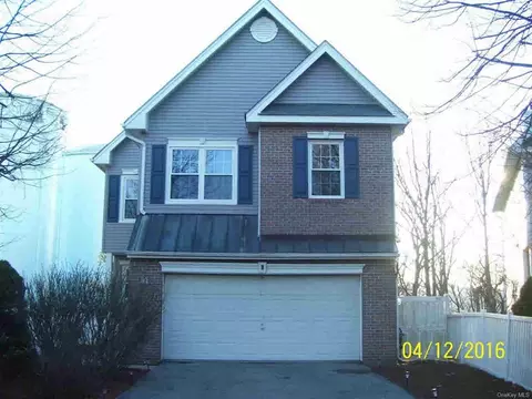 8 Scofield Ct, Peekskill, NY 10566 photo 1