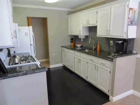 3 Hook E #15E, Hyde Park, NY 12601 photo 1