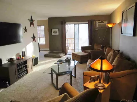 3 Hook Rd #41E, Poughkeepsie, NY 12601 photo 1