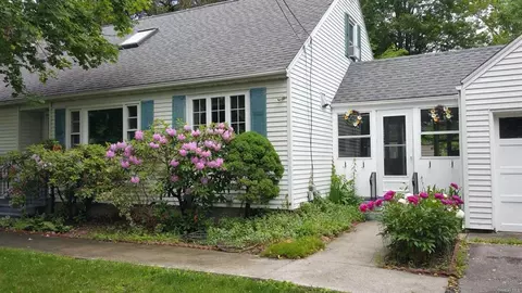 31 Maple Av Ave, Fishkill, NY 12524 photo 1