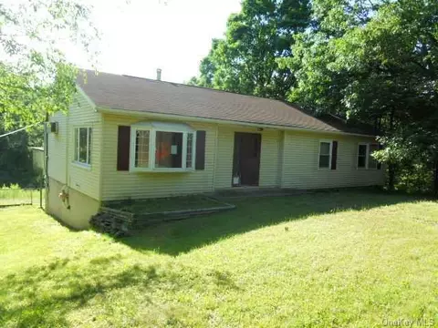 196 Smith Rd, La Grange, NY 12603 photo 1