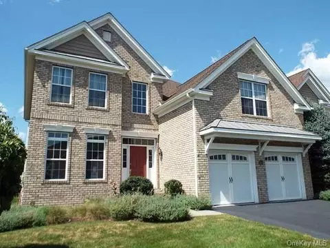 213 Roosevelt Dr #213, Fishkill, NY 12524 photo 1