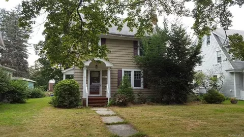 29 Mitchell Ave, Poughkeepsie, NY 12603 photo 1