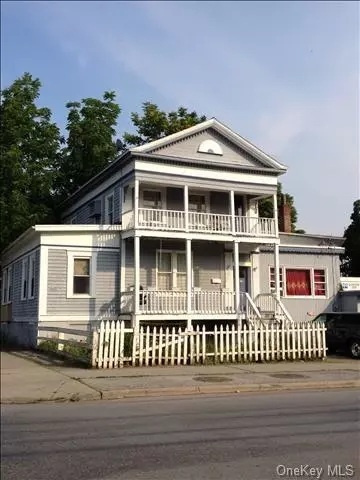 43 Smith St, Poughkeepsie, NY 12601 photo 1