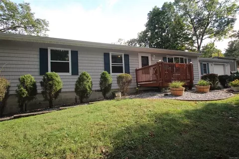 2 Parkview Pl, Poughkeepsie, NY 12603 photo 1