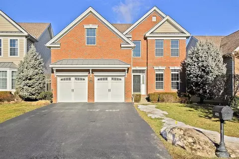 405 Vassar Pl, Fishkill, NY 12524 photo 1