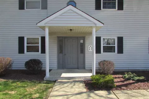 16 Field Ct #G, Fishkill, NY 12524 photo 1