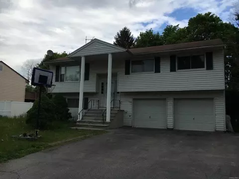 4 Jay Rd, Poughkeepsie, NY 12603 photo 1