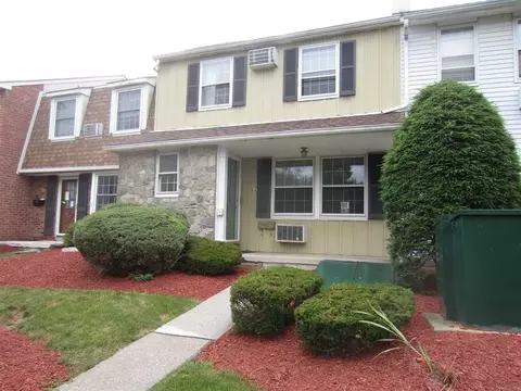 274 Hooker Ave UNIT B-4, Poughkeepsie, NY 12603 photo 1