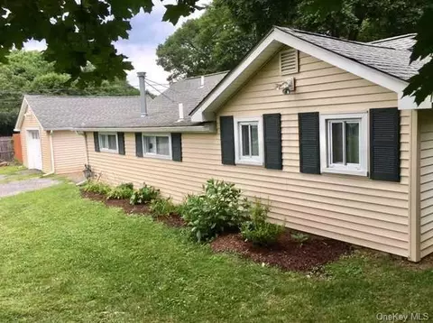 48 Seitz Terrace Ter, Poughkeepsie, NY 12603 photo 1