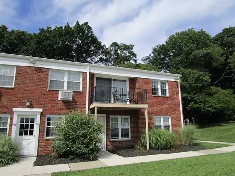 1 Colonial Rd #101, Beacon, NY 12508 photo 1