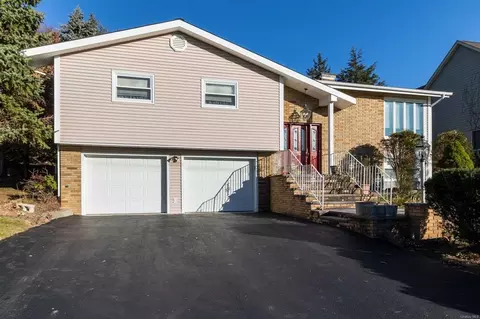17 William St, Fishkill, NY 12524 photo 1