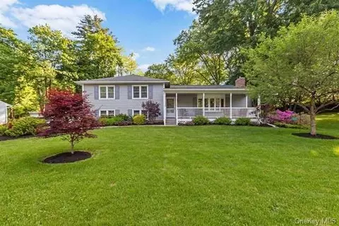 30 Monroe Dr, Poughkeepsie, NY 12601 photo 1