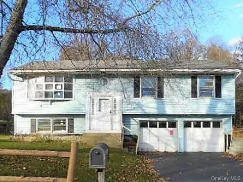 82 Cardinal Rd, Poughkeepsie, NY 12601 photo 1