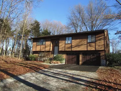 6 Vaeth Rd, Poughkeepsie, NY 12603 photo 1