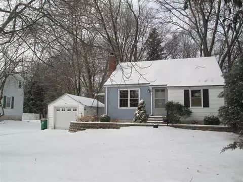 9 Memory Ln, Poughkeepsie, NY 12603 photo 1