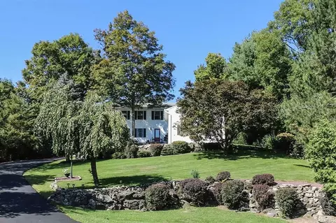 1 Red Oak Ln, Fishkill, NY 12524 photo 1