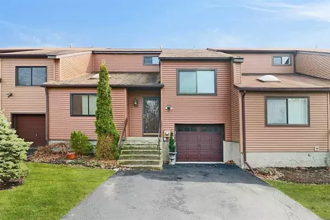 3 Beech Ct, Fishkill, NY 12524 photo 1