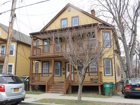 32 Bement Ave, Poughkeepsie, NY 12601 photo 1