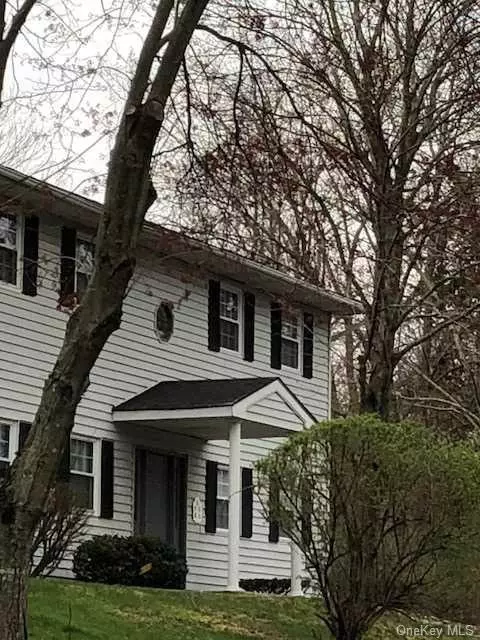 9 Ivy Ct #E, Fishkill, NY 12524 photo 1