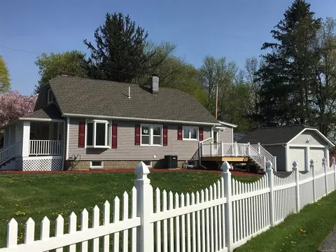 135 Jackson St, Fishkill, NY 12524 photo 1