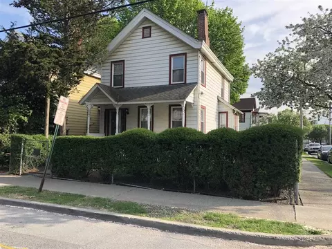 9 Harrison St, Poughkeepsie, NY 12601 photo 1