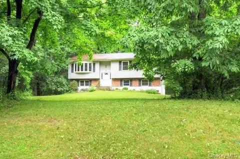 57 Manor Rd, Red Hook, NY 12571 photo 1