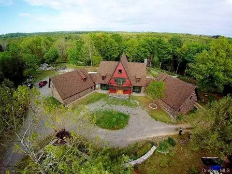 5 Mims Path, Poughkeepsie, NY 12603 photo 1