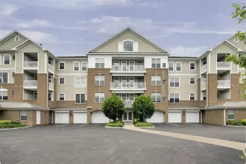 444 Regency Dr, Fishkill, NY 12524 photo 1