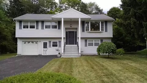 18 Gerry Rd, Poughkeepsie, NY 12603 photo 1