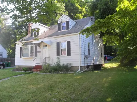 83 Fairview Ave, Poughkeepsie, NY 12601 photo 1