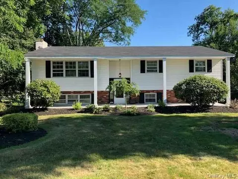 14 Redoubt Rd, Fishkill, NY 12524 photo 1