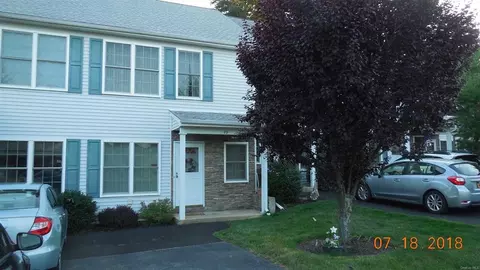 49 Aveonis Ct, Fishkill, NY 12524 photo 1