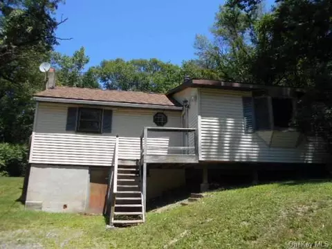 9 Fallkill Rd, Hyde Park, NY 12538 photo 1