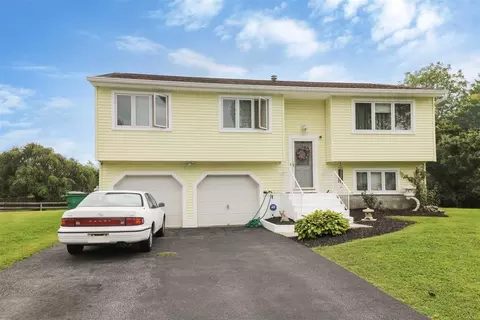 3 Eugene Ct E, Poughkeepsie, NY 12601 photo 1