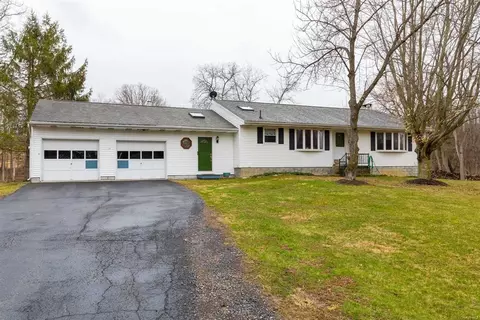 136 Spring Lake Rd, Red Hook, NY 12571 photo 1