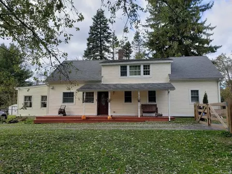 72 Cramer Rd, La Grange, NY 12603 photo 1