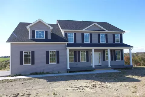 33 Thames Rd, Poughkeepsie, NY 12603 photo 1
