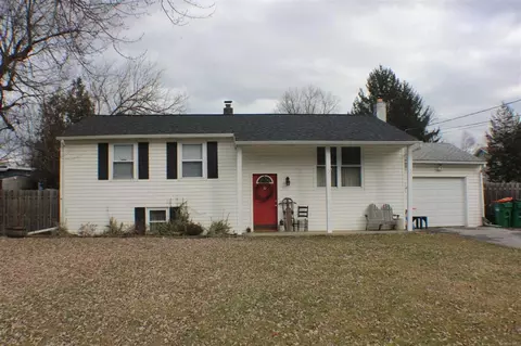 9 Exeter Rd, La Grange, NY 12603 photo 1